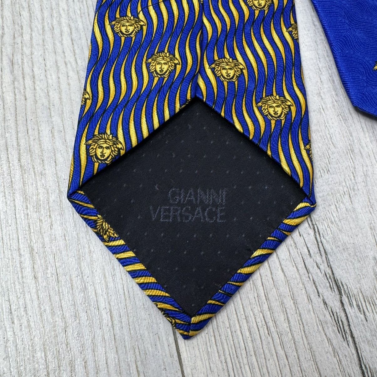 Versace Sensational GIANNI VERSACE Gold Medusa Spirals Navy Silk Tie Size ONE SIZE - 5 Thumbnail