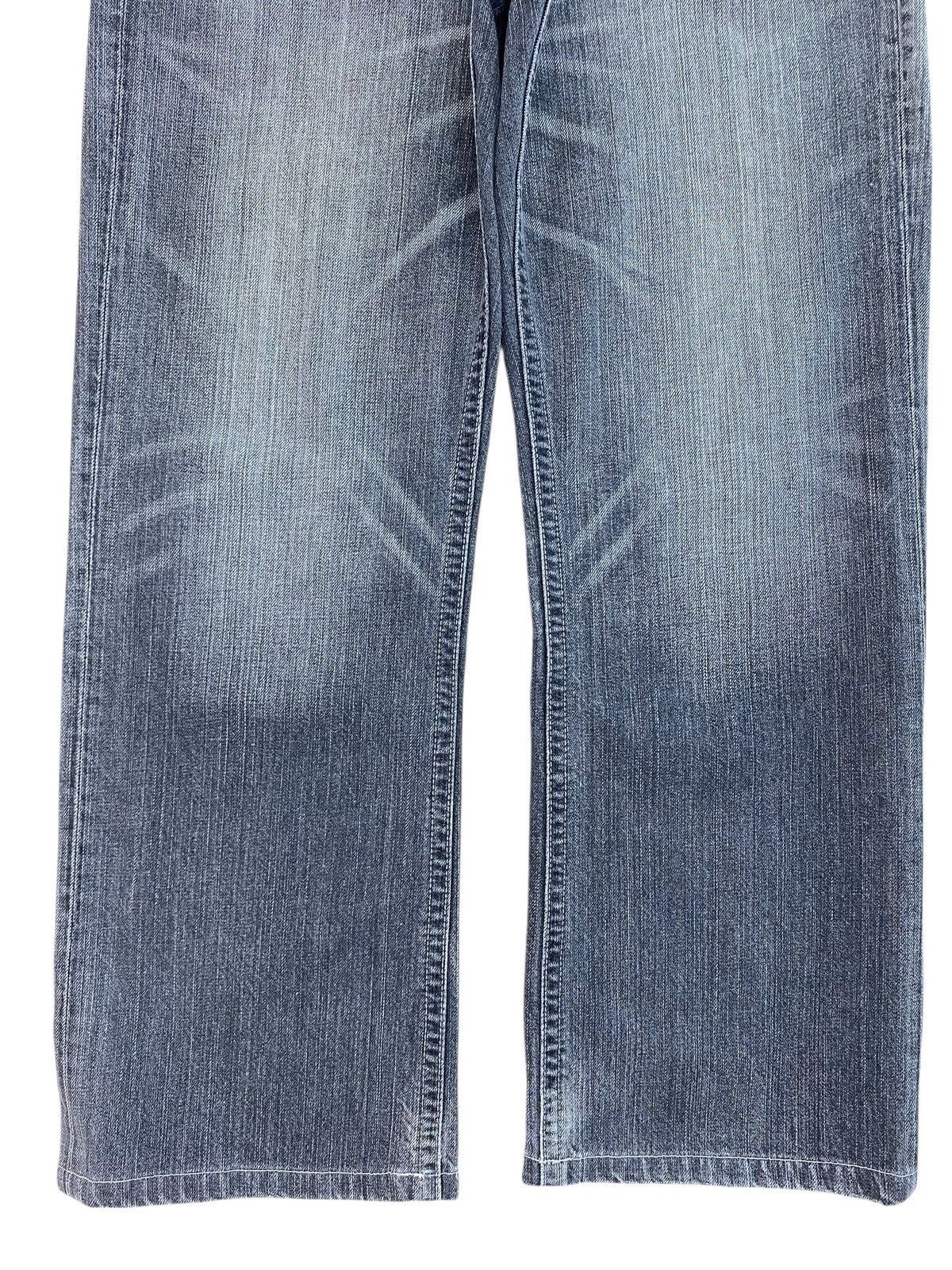 Uniqlo Uniqlo Black Faded Wash Style Loose Fit Flare Jeans Size US 36 / EU 52 - 9 Thumbnail
