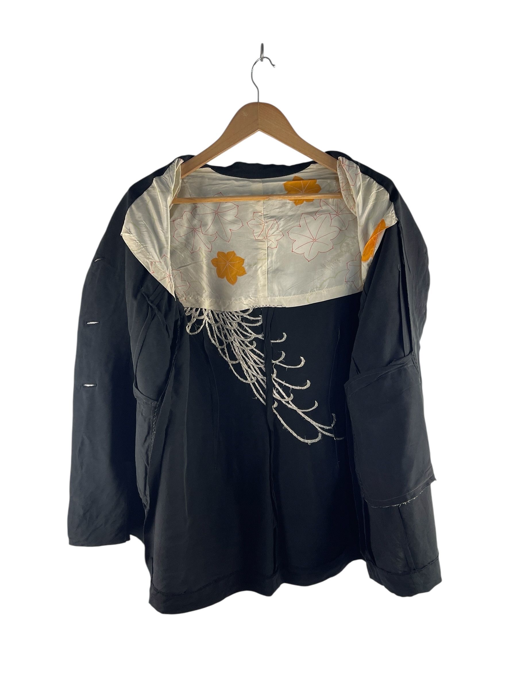 Japanese Brand Vintage Japanese Silk Haori with White Chrysanthemum Size US M / EU 48-50 / 2 - 9 Thumbnail