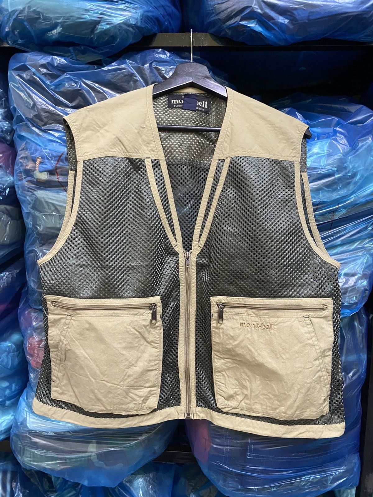 Montbell Montbell Lightweight Mesh Utility Vest - Khaki Outdoor Gear Size US L / EU 52-54 / 3 - 1 Thumbnail