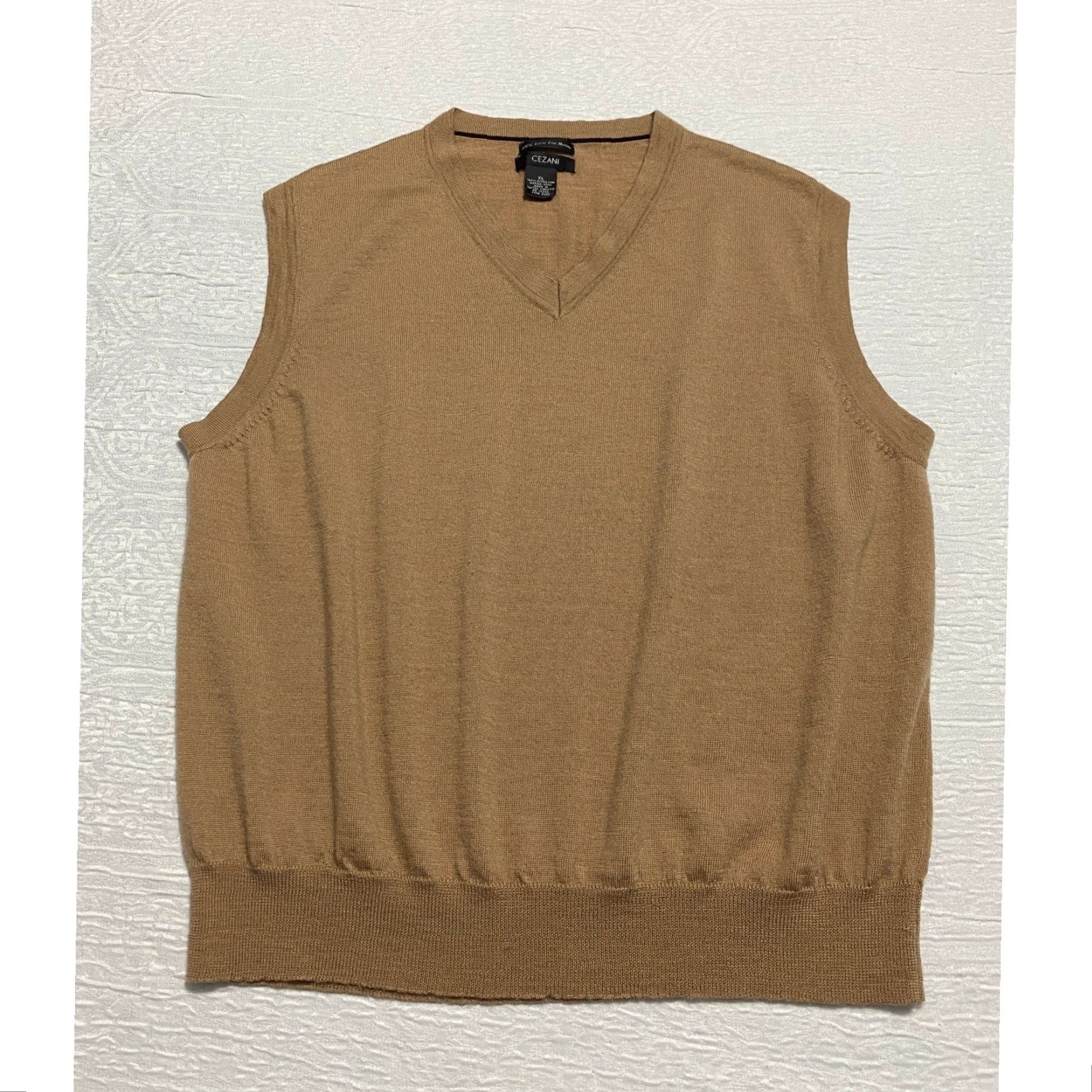 Vintage Cezani Merino Wool Vest Mens XL Sleeveless Knit Top Brown V-Neck Buttonless Pullover Lightweight All Seasons Business Casual Workwear Vest Size 46R - 2 Thumbnail