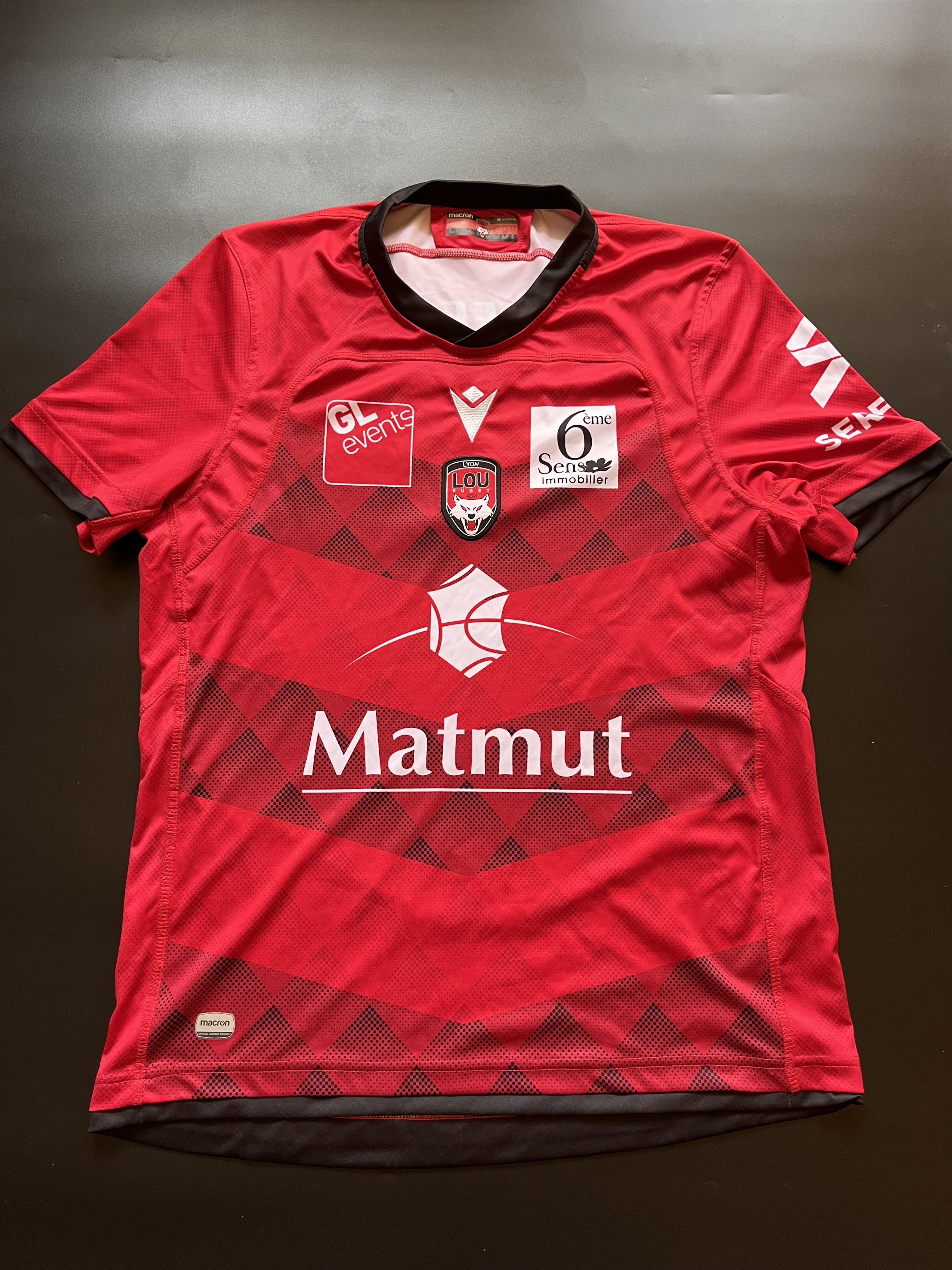 Macron Berretto Ufficiale LOU Rugby Lyon – Logo Ricamato, Chiusura Regolabile, 100% Cotone