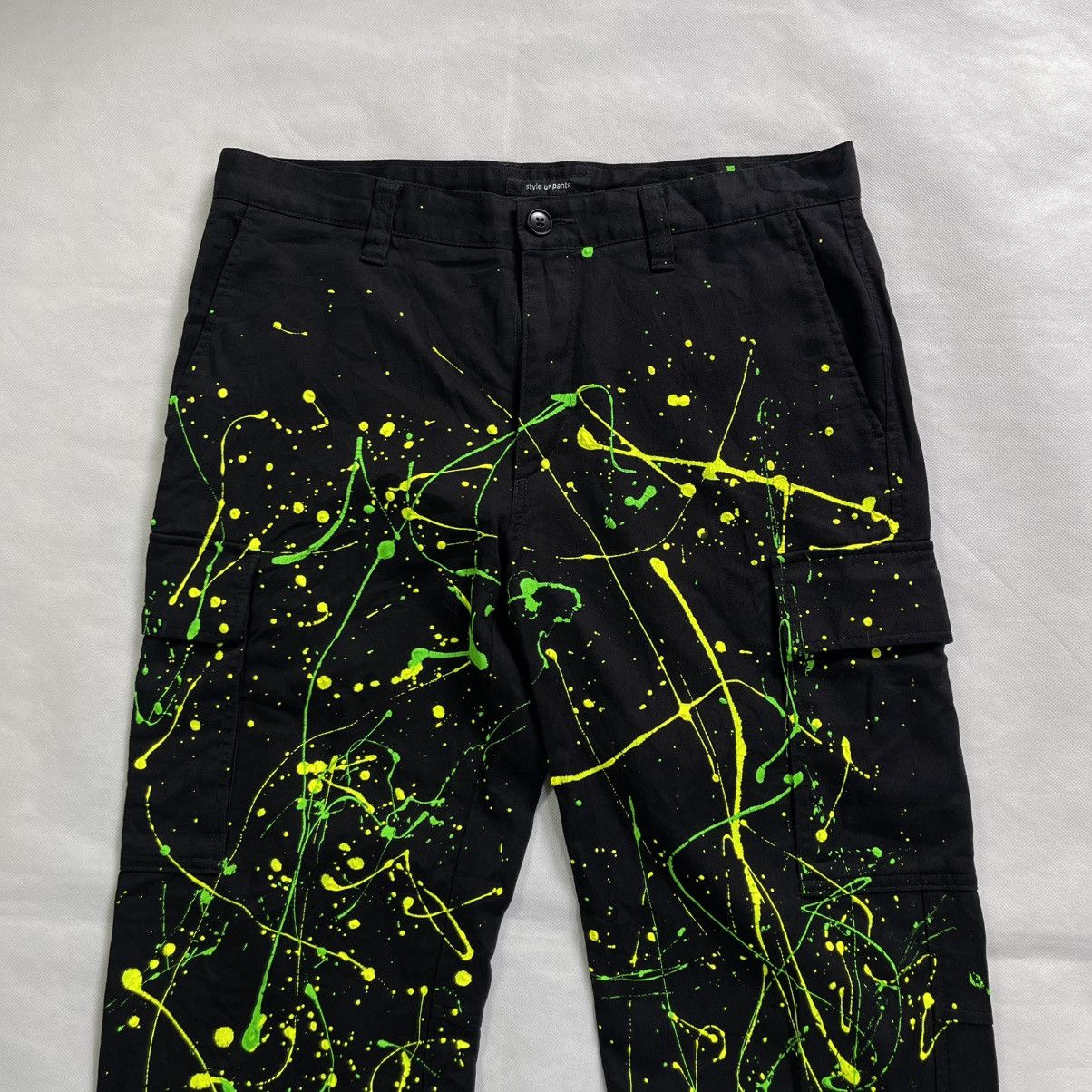 Uniqlo Uniqlo Paint Splatter Tactical Cargo Pant Size US 34 / EU 50 - 2 Thumbnail