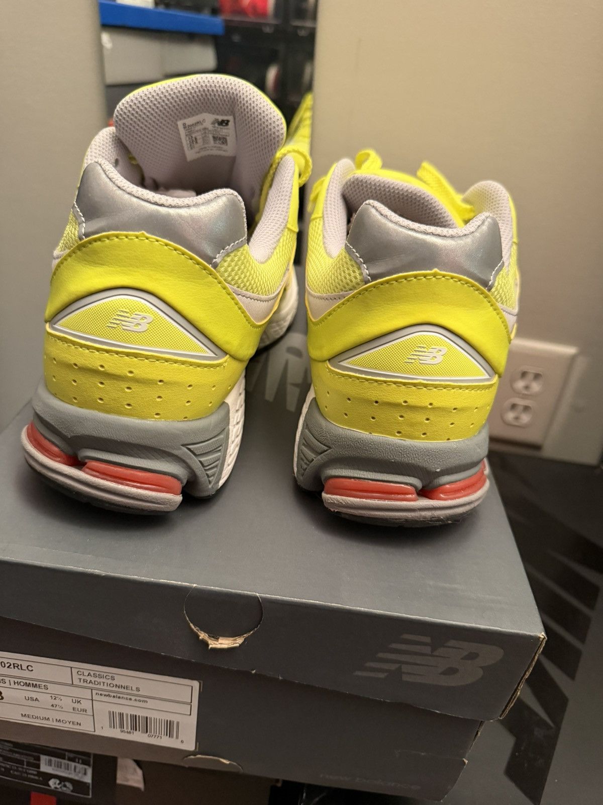 New Balance New Balance 2002r volt green size 13 Size US 13 / EU 46 - 7 Thumbnail