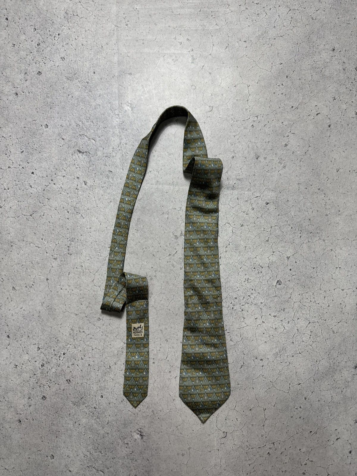 Hermes Paris Luxury 100% Silk Tie