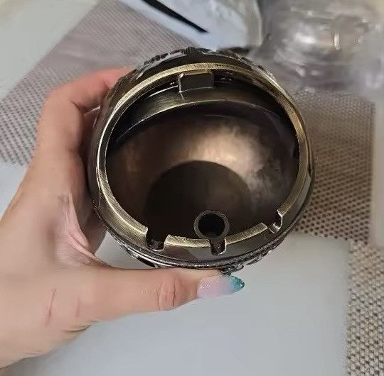 Other Metal Cover Pattern Zinc Alloy Cigarette Ashtray Size ONE SIZE - 5 Thumbnail