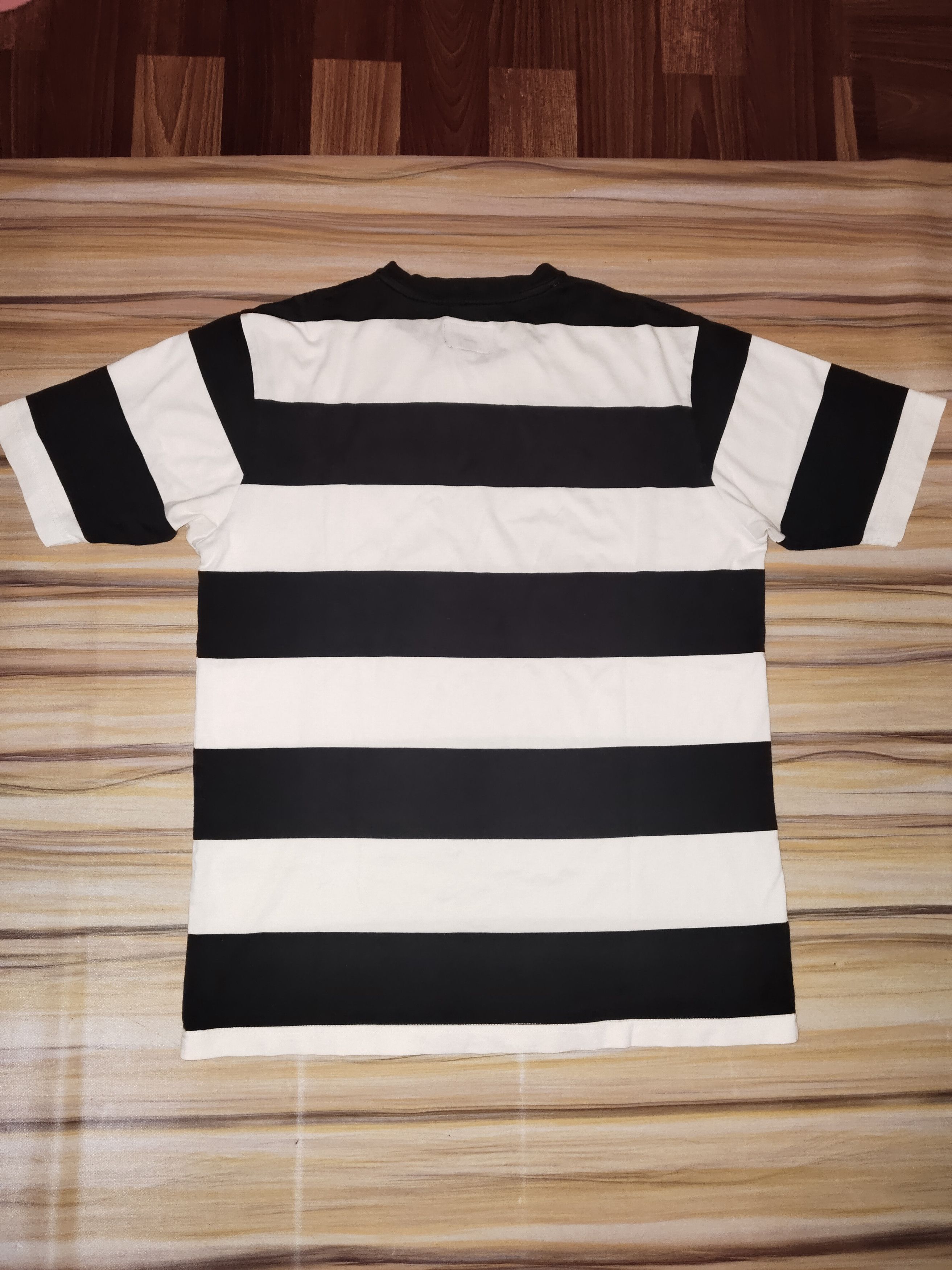 Supreme SUPREME Stripes Single Pocket Size US M / EU 48-50 / 2 - 5 Thumbnail