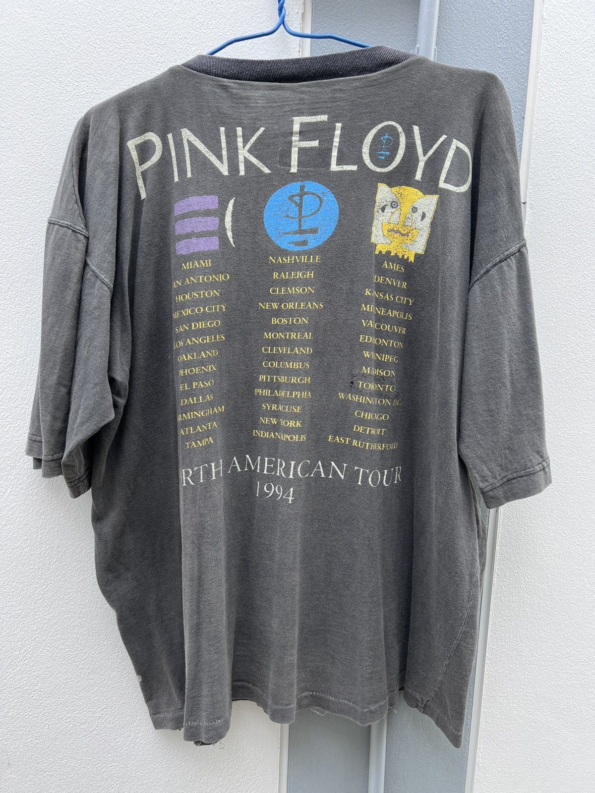 Vintage 90s 1994 Pink Floyd Tour Tee Thrashed Distressed Sun Faded Size US XL / EU 56 / 4 - 2 Thumbnail