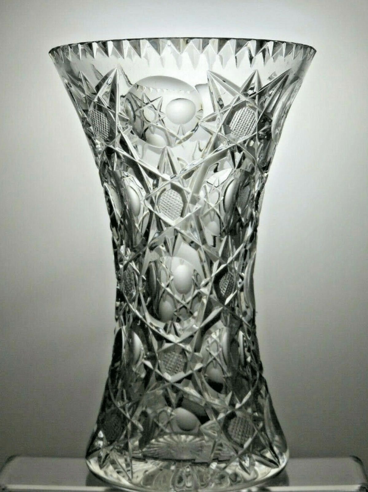 The Unbranded Brand Stevens and Williams Constellation Cut Crystal Vase 10" Size ONE SIZE - 1 Thumbnail