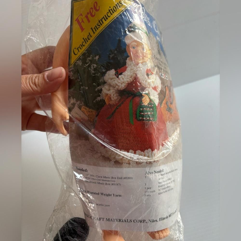 Designer Fiber Craft #3203 Mrs. Claus Doll Size ONE SIZE - 3 Thumbnail