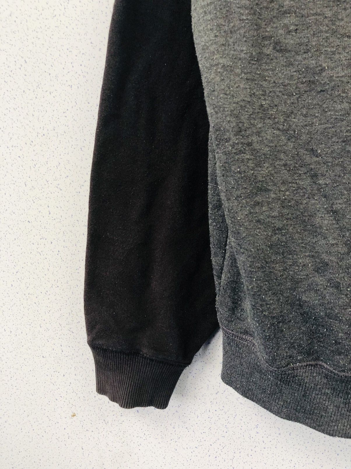 Uniqlo Uniqlo Distressed Simple Sweatshirt Size US M / EU 48-50 / 2 - 10 Thumbnail