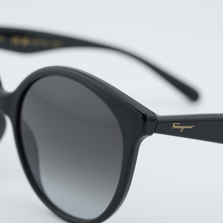 Salvatore Ferragamo Salvatore Ferragamo SF1071S 001 Sunglasses Black Round Frame Size ONE SIZE - 3 Thumbnail