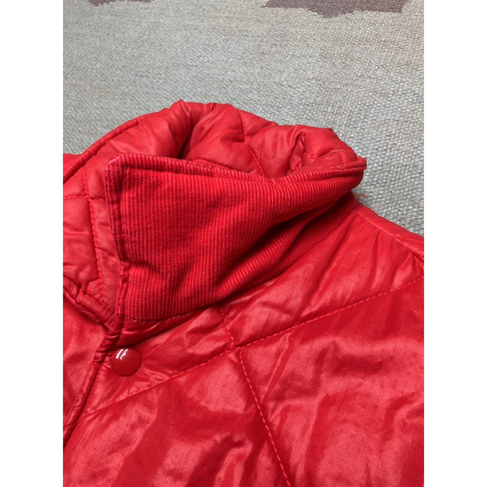 Vintage VINTAGE Quilted insulated puffer vest Down corduroy lined red button snap 80s XL Men Vest Size US XL / EU 56 / 4 - 6 Thumbnail