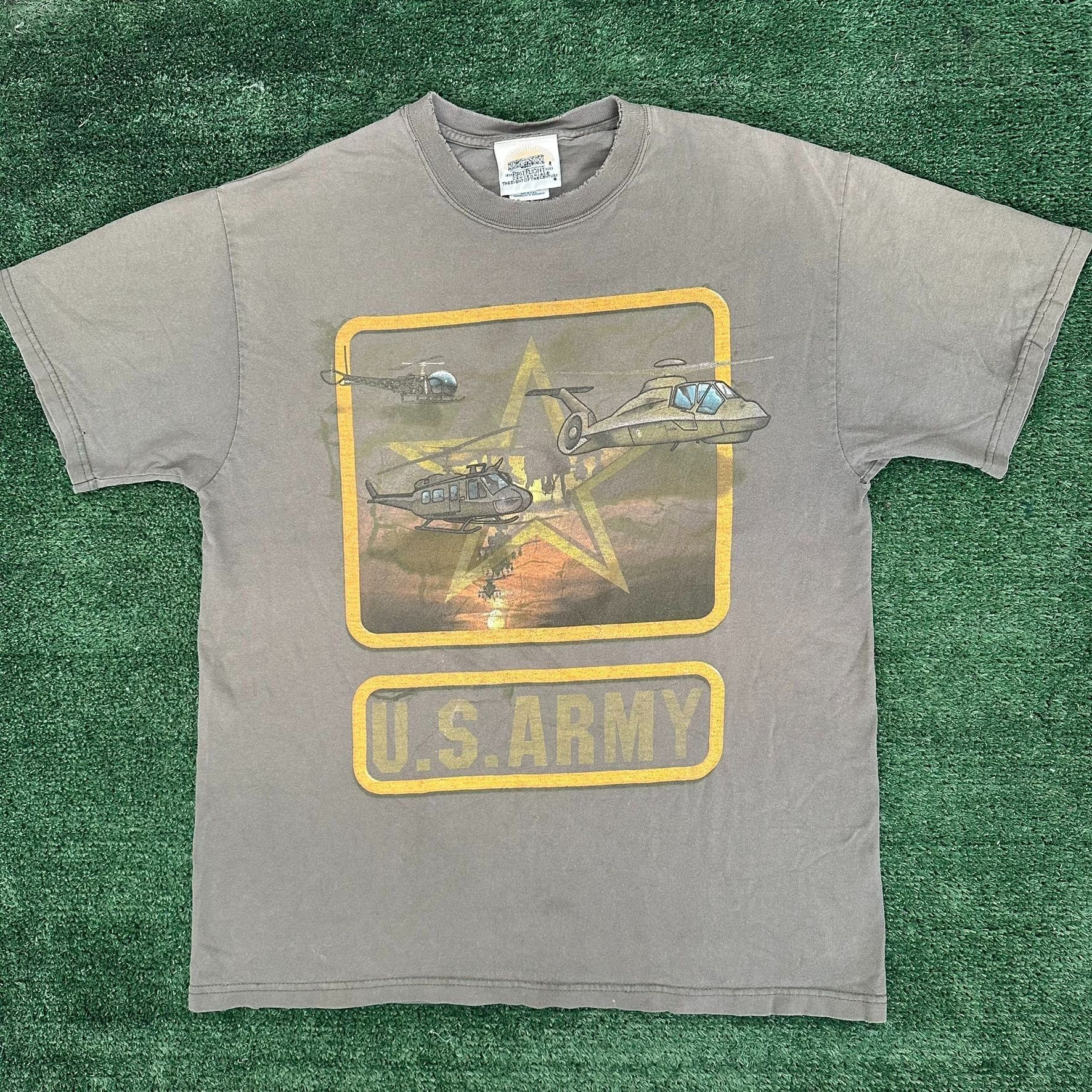 Vintage Vintage Y2K US Army Helicopters T-Shirt Huey Gray L Military Size US L / EU 52-54 / 3 - 1 Thumbnail