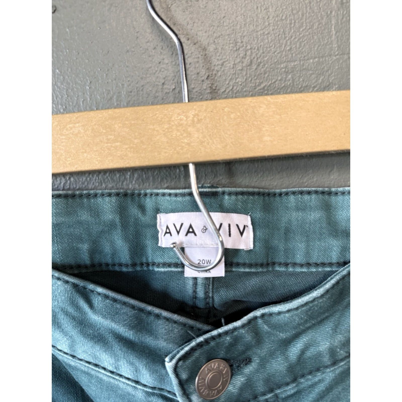 Vintage Ava & Viv Pants Womens 20W Green Cropped Tapered Straight Leg NWT Size 42" / US 20 - 3 Thumbnail