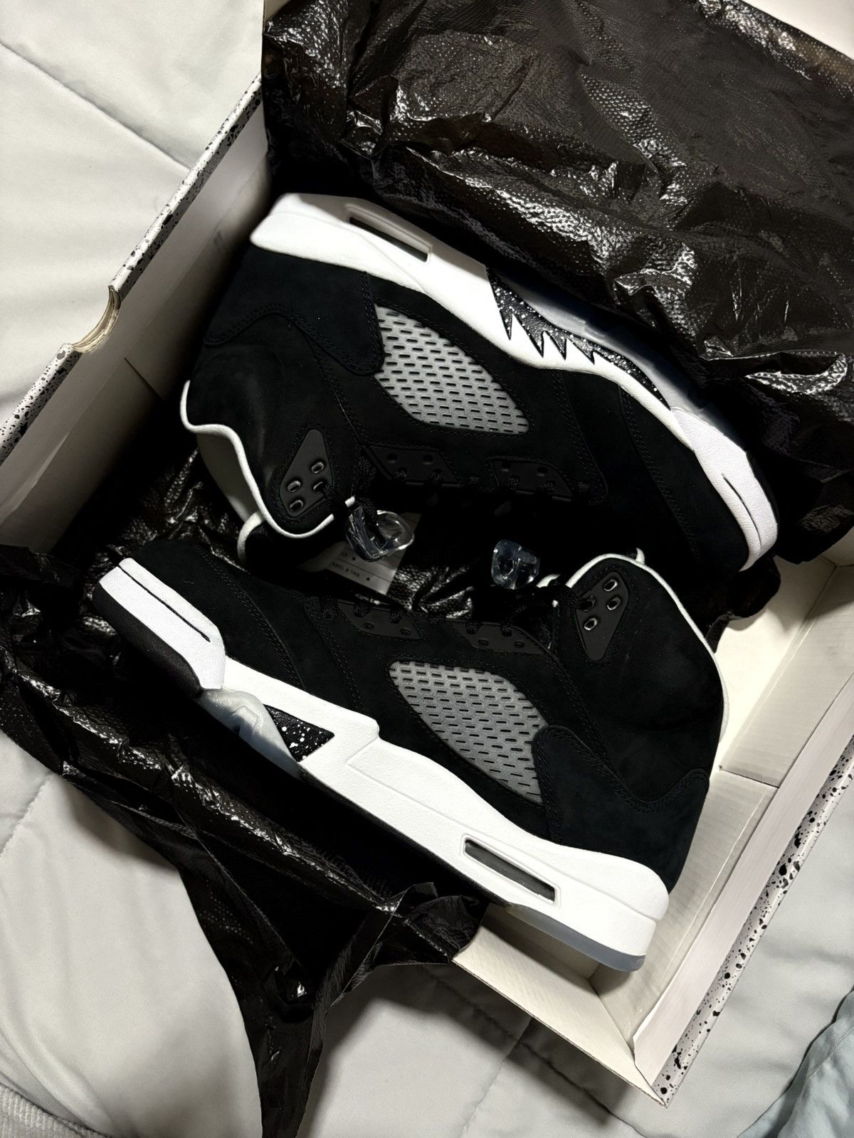 Jordan Brand Air Jordan 5 Retro ‘Oreo’ 2013 Size US 10.5 / EU 43-44 - 1 Thumbnail