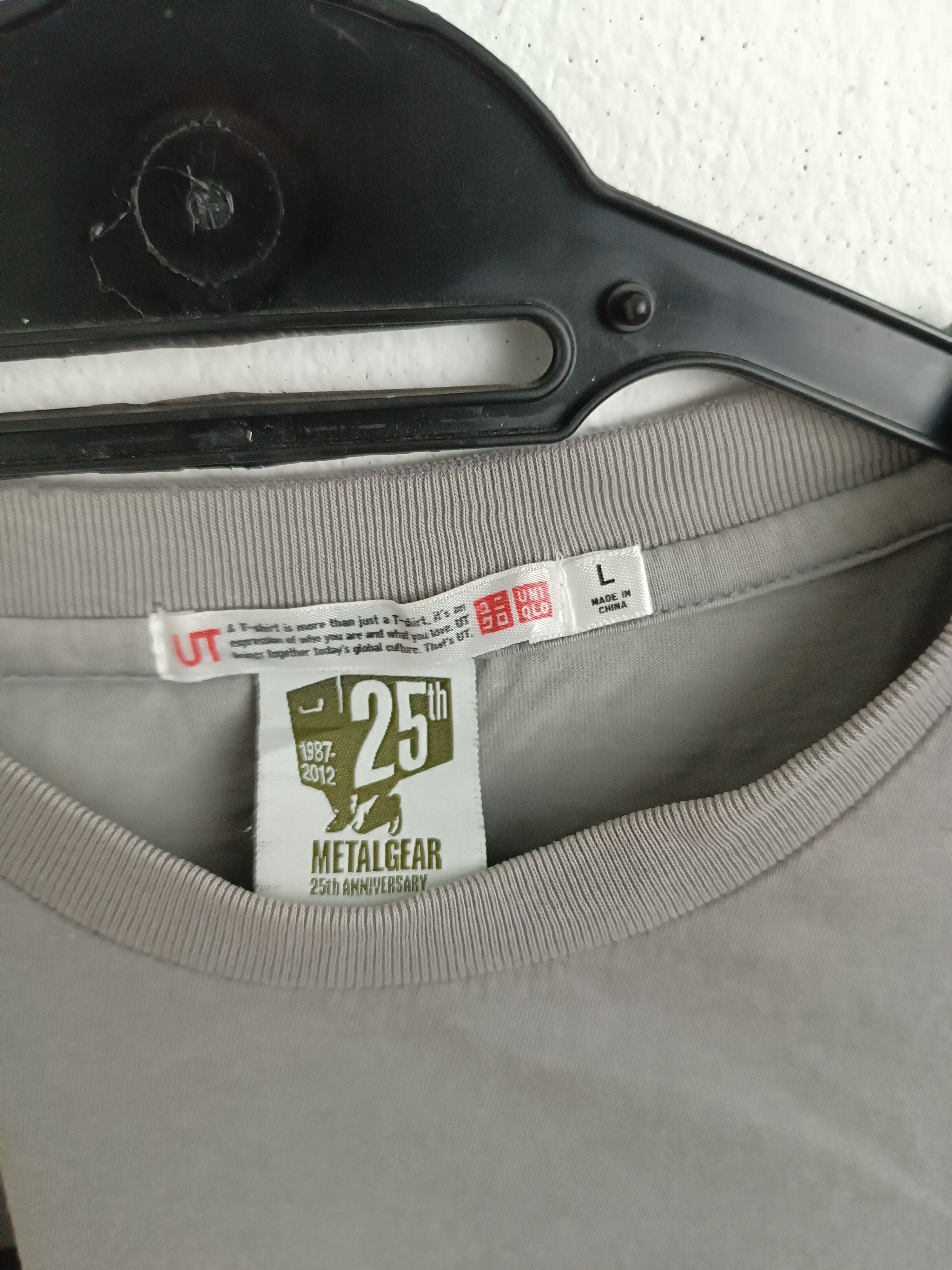 Playstation VINTAGE FADED METAL GEAR SOLID 4 25TH ANN. VERY RARE TEE Size US L / EU 52-54 / 3 - 8 Thumbnail