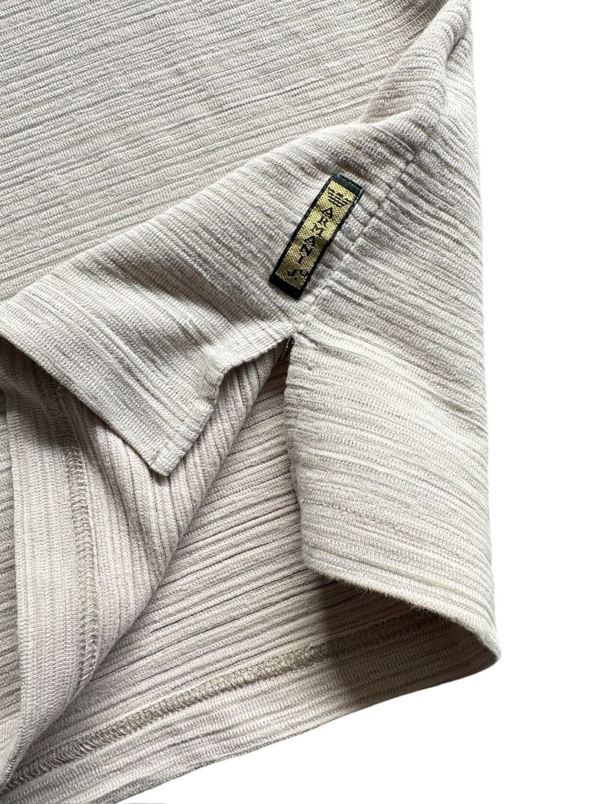 Giorgio Armani 00’s Armani Jeans pleated fabric polo tee Size US M / EU 48-50 / 2 - 6 Thumbnail