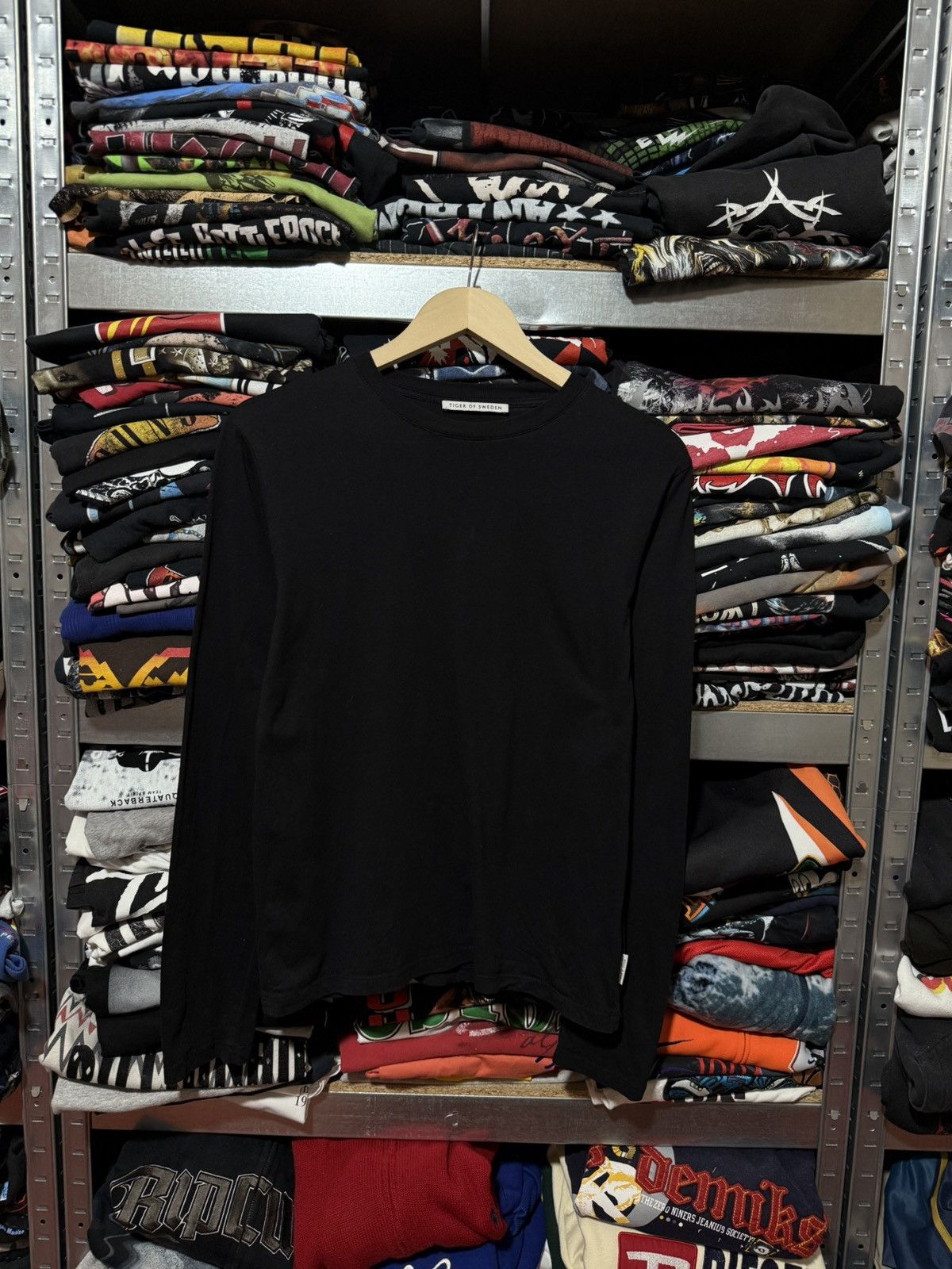 Tiger of Sweden Rare Luxury Tiger of Sweden Long Sleeve T-Shirt Size US S / EU 44-46 / 1 - 1 Thumbnail
