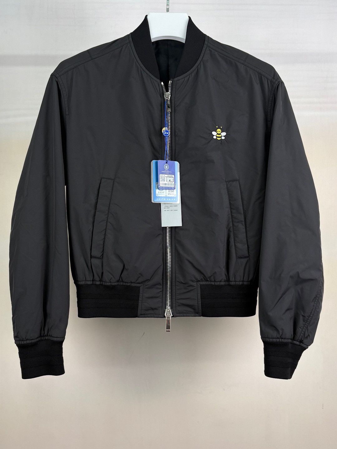Dior Dior x KAWS Bee Bomber Jacket Size S Size US S / EU 44-46 / 1 - 1 Thumbnail