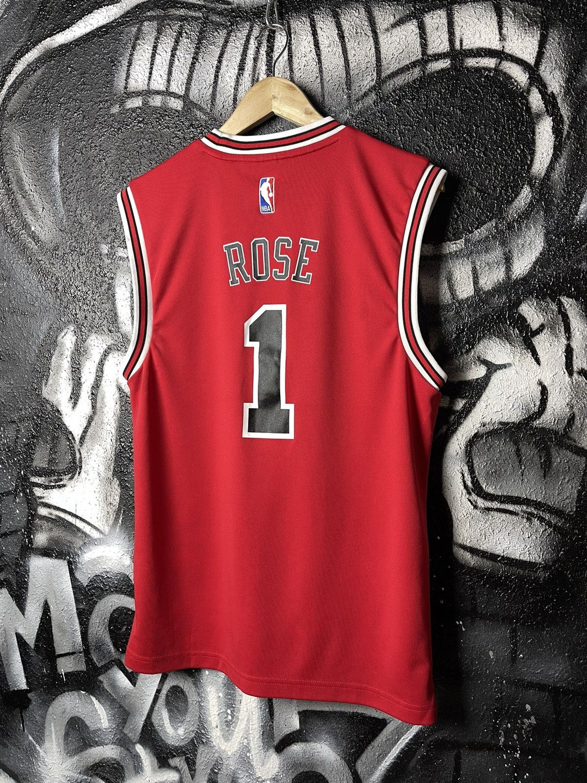 NBA Adidas NBA Chicago Bulls Jersey Rose 1 Men’s Size S Size US S / EU 44-46 / 1 - 4 Thumbnail