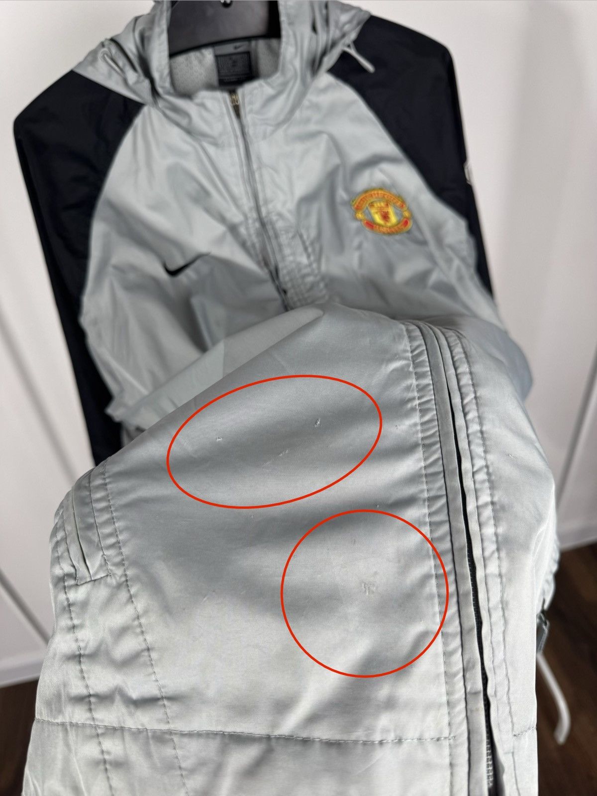Nike Vintage Nike Manchester United Windbreaker Jacket Grey M Size US M / EU 48-50 / 2 - 9 Thumbnail