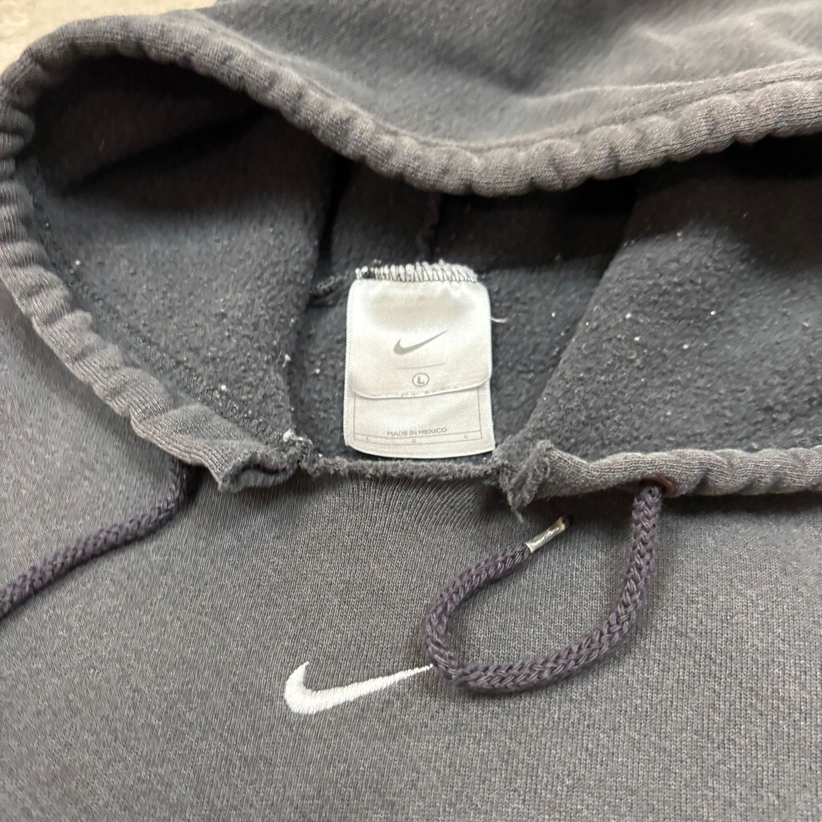 Nike × Vintage VTG Y2K Nike Silver Tag Center Swoosh Hoodie Pullover Mens L Size US L / EU 52-54 / 3 - 9 Thumbnail