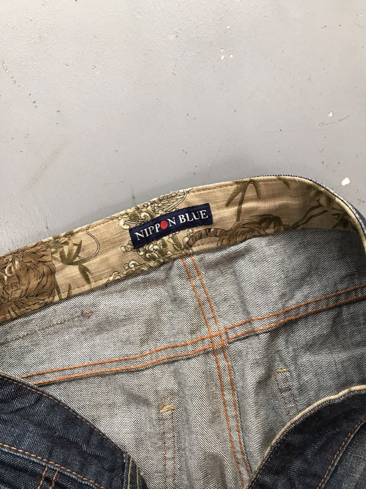 Vintage Vintage Nippon blue lion embroidered denim Size US 35 - 6 Thumbnail