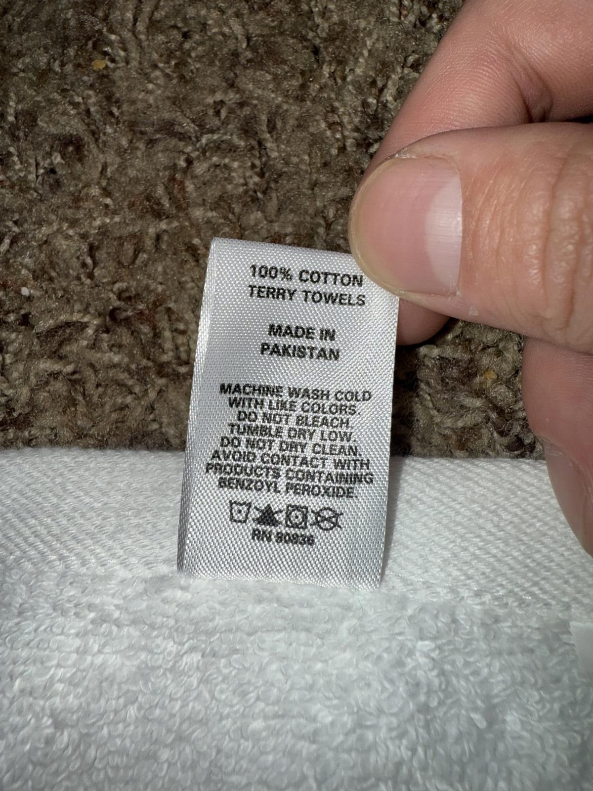 Nike Nike Running Fundamental “Support Is All Around You” Towel Size ONE SIZE - 7 Thumbnail