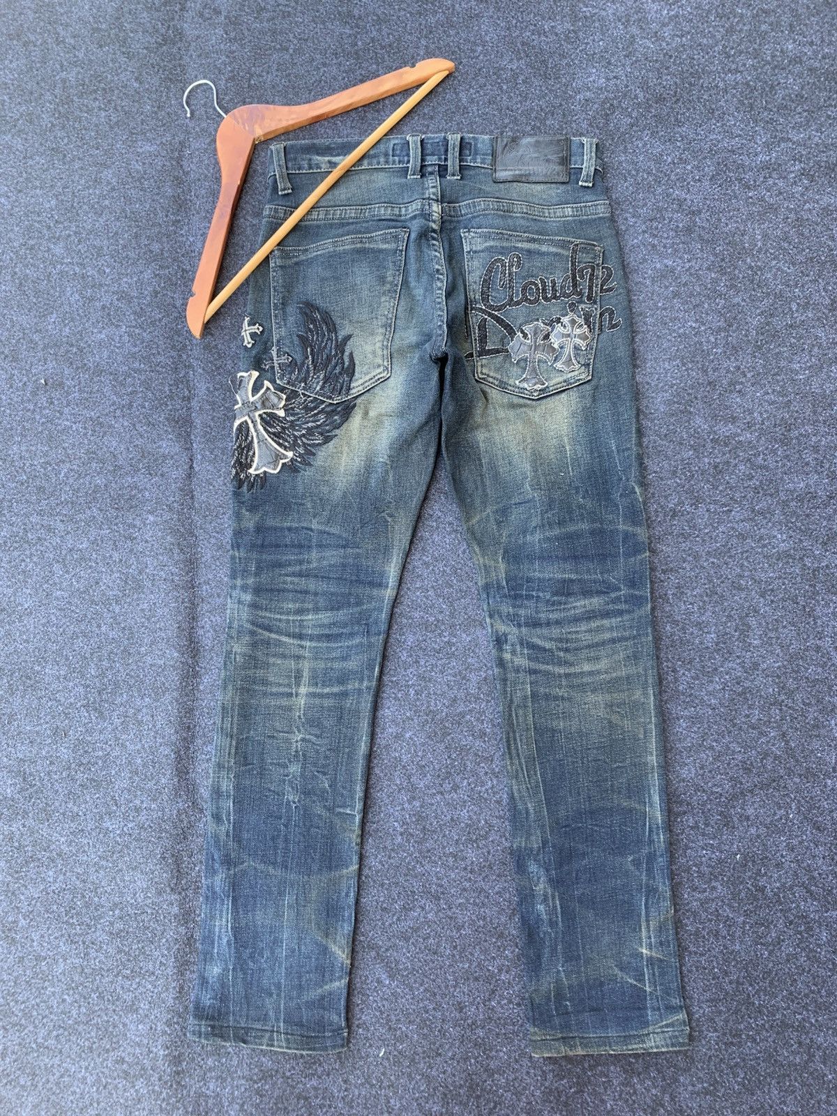 Other Cloud 72 cross symbol like chrome hearts style. Size US 29 - 1 Thumbnail