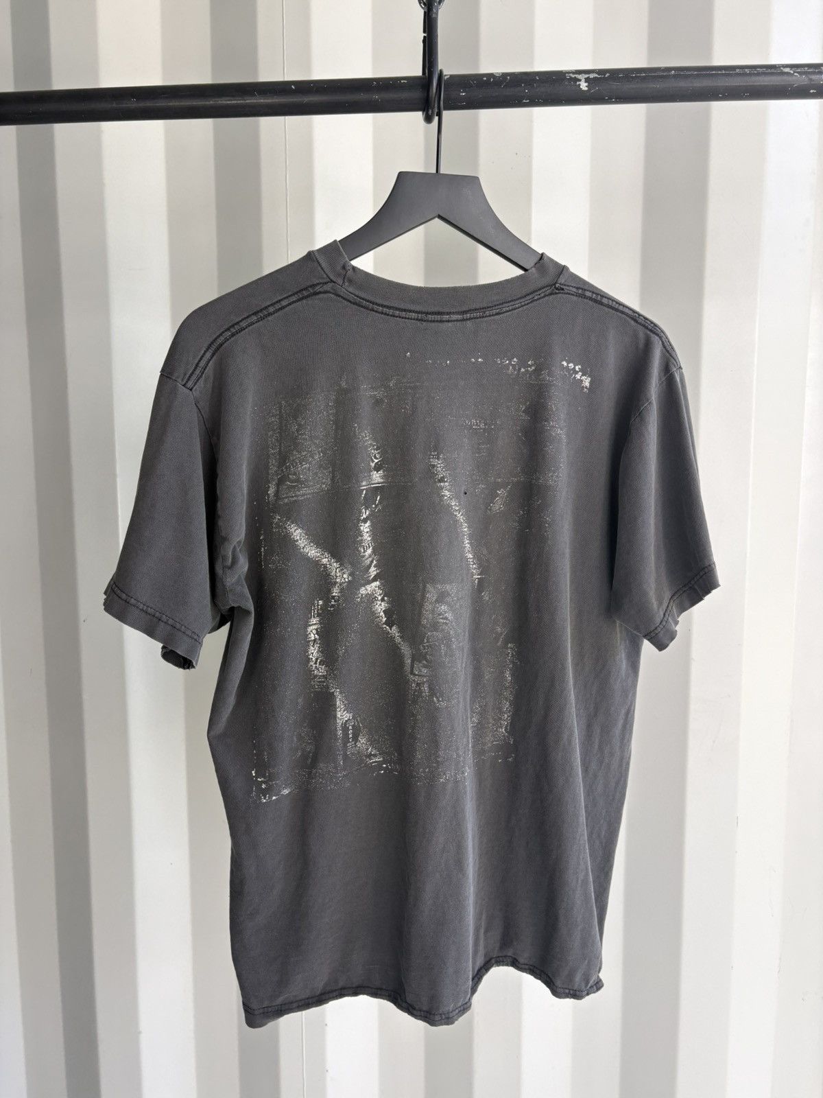 Band Tees Janes Addiction Thrashed Faded Distressed Shirt GRUNGE Size US L / EU 52-54 / 3 - 3 Thumbnail