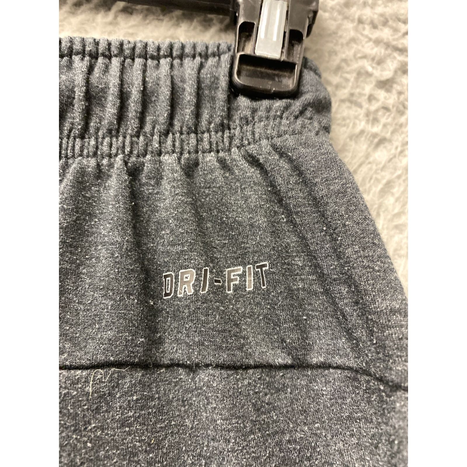 Nike Nike Shorts Men M dark gray Outdoors Basketball Fleece Gym Soft /116-41 Size US 31 - 7 Thumbnail
