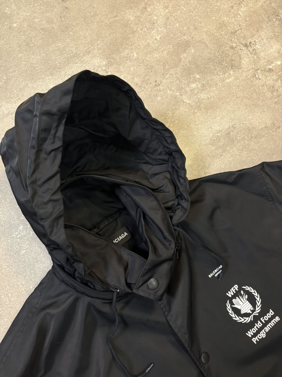 Balenciaga Balenciaga World Food Programme Windbreaker Jacket Size US M / EU 48-50 / 2 - 5 Thumbnail