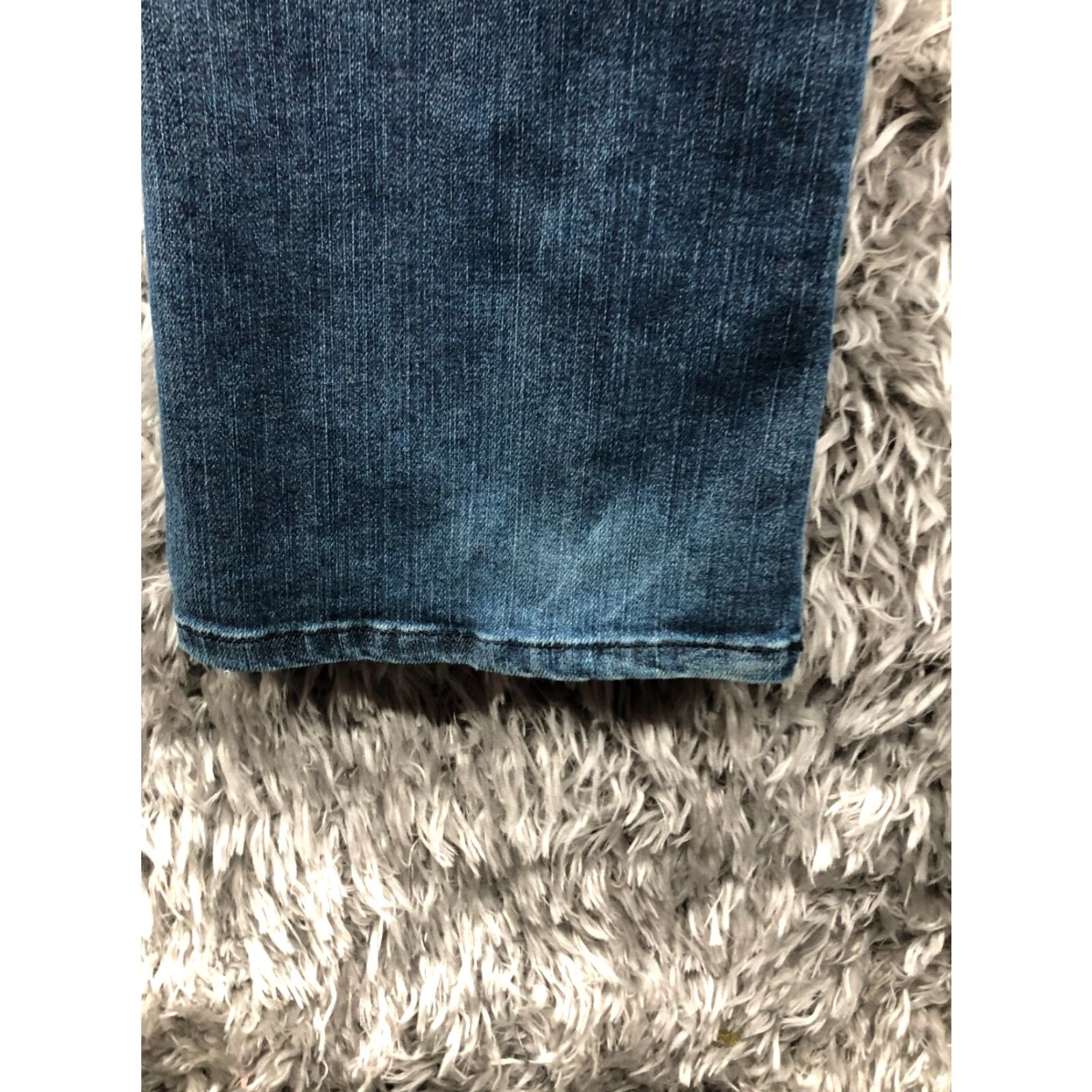Bcbgmaxazria BCBGMAXAZRIA Jeans Claire Bootcut Size 26 Womens Mid Rise Medium Wash Blue Denim Size 26" / US 2 / IT 38 - 7 Thumbnail