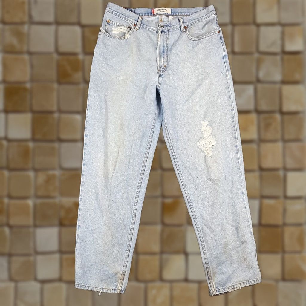 Levi's VINTAGE Levi's 560 Comfort Fit Tapered Denim Jeans Men's Size 36x32 Distressed Blue 90s Grunge Size US 36 / EU 52 - 1 Thumbnail