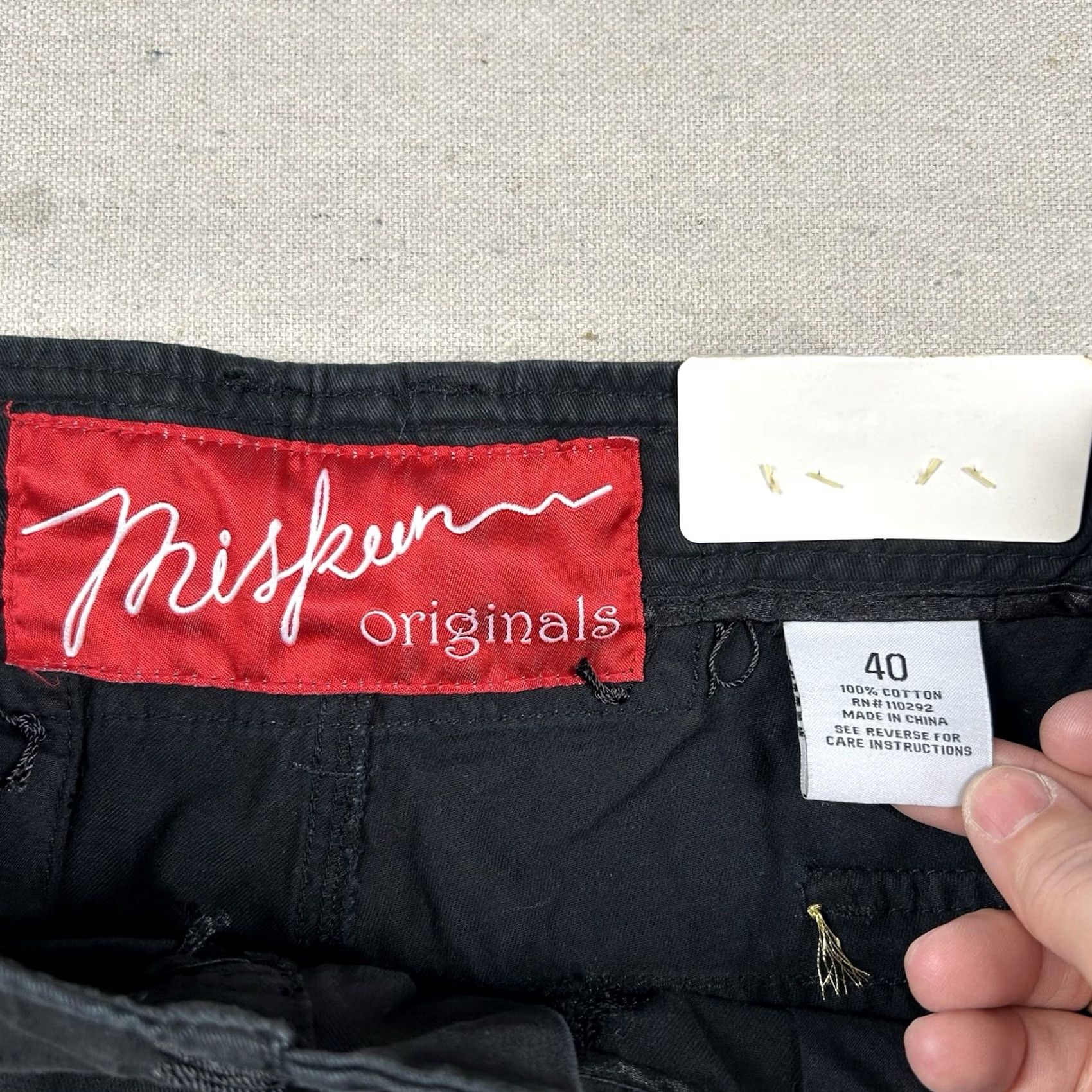 Vintage VINTAGE Miskeen Shorts Mens 40 Cargo Hip Hop Skater Black Gold Embroidery Relaxed Baggy Size US 40 / EU 56 - 4 Thumbnail