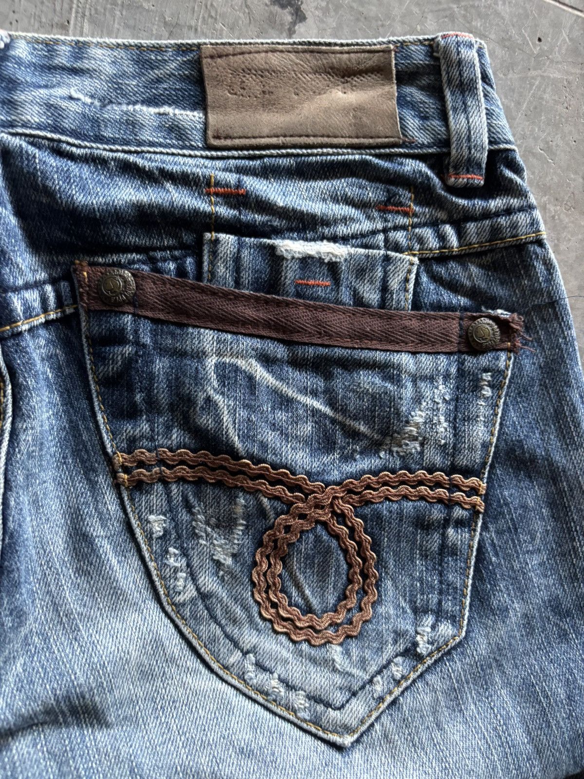 Hysteric Glamour RED PEPPER flare low rise japanese denim faded whiskered Size US 28 / EU 44 - 18 Thumbnail