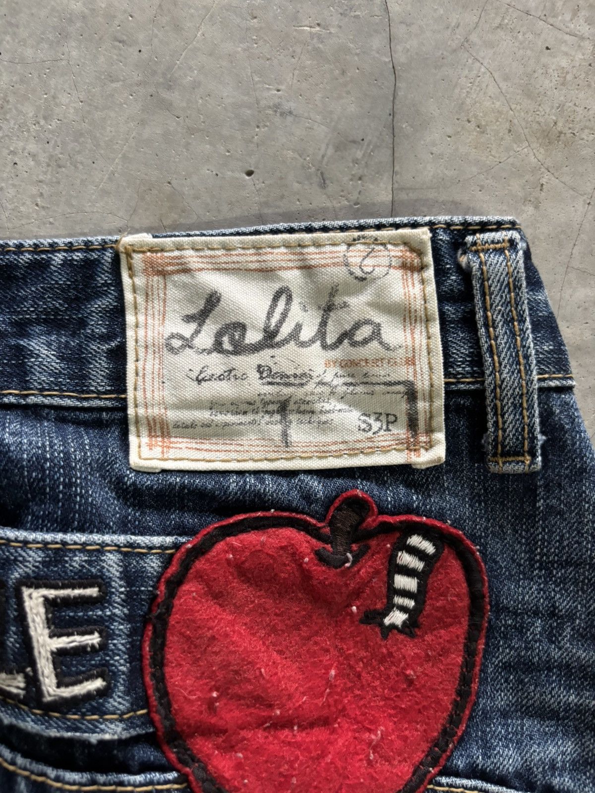 Japanese Brand LOLITA RARE YOSHITOMO NARA ANGRY PRINCESS DISTRESSED DENIM Size US 31 - 20 Thumbnail