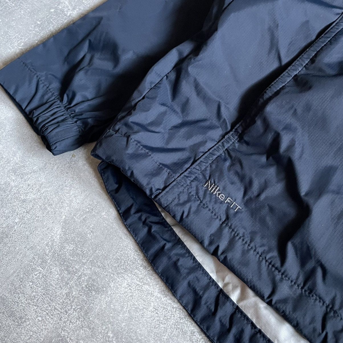 Nike Vintage Nike Arsenal Training Jacket Season zip hooded nylon Size US S / EU 44-46 / 1 - 3 Thumbnail