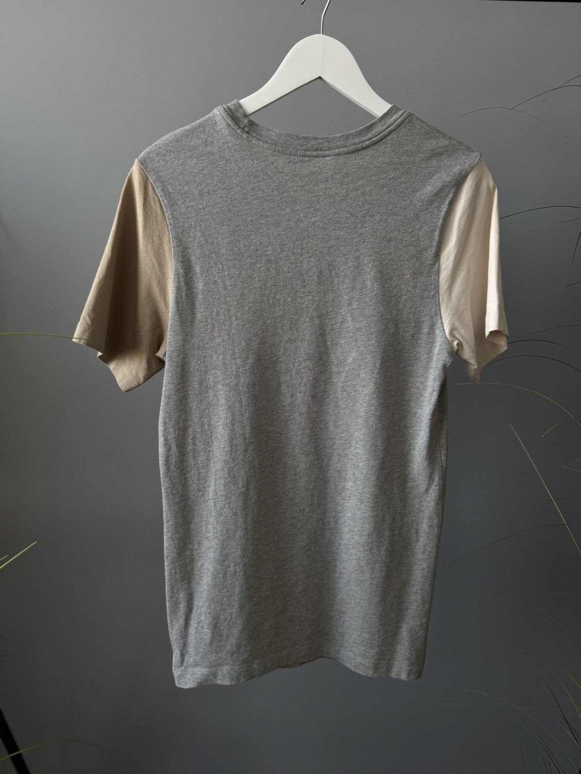 Nike Nike tee beige sveele Size US M / EU 48-50 / 2 - 5 Thumbnail