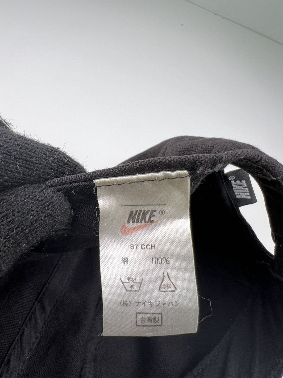 Nike Vintage Nike Embroidered Adjustable Hat Cap Size ONE SIZE - 8 Thumbnail