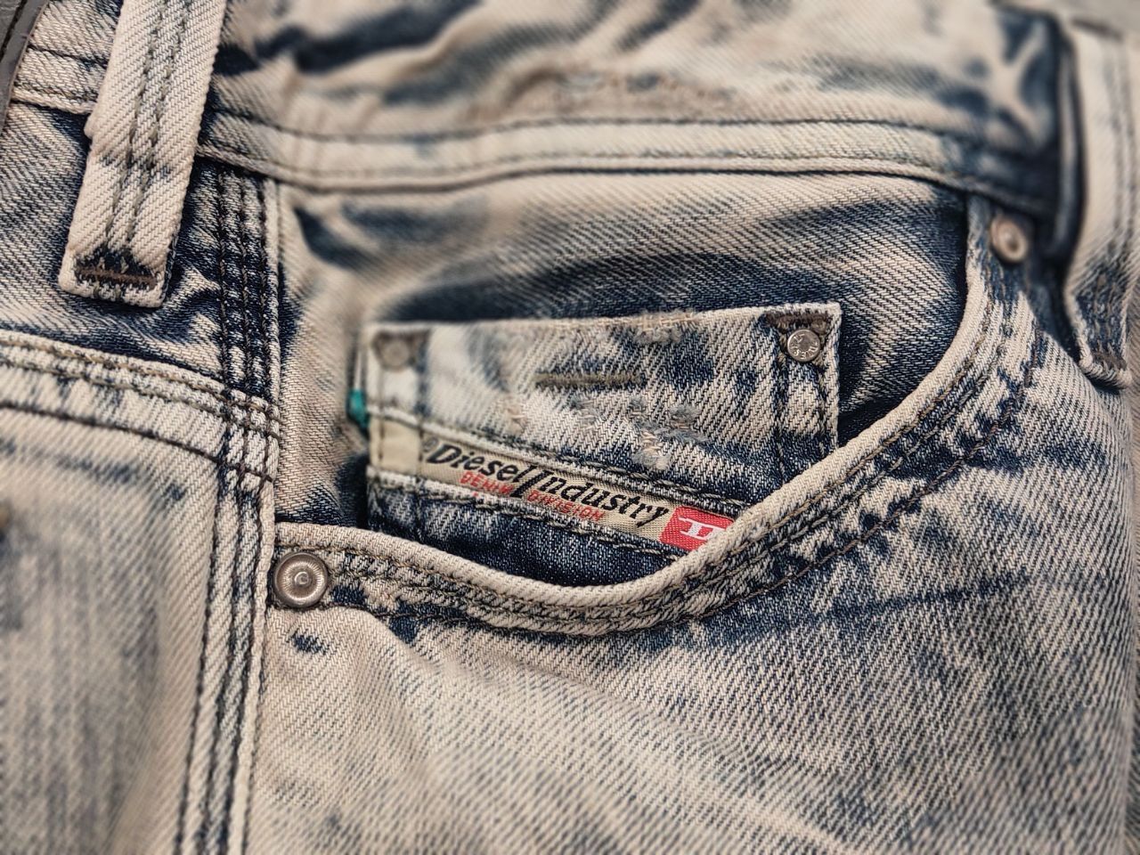 Diesel Diesel Thanaz Vintage Washed Distressed Denim Jeans l.g.b. Size US 30 / EU 46 - 17 Thumbnail