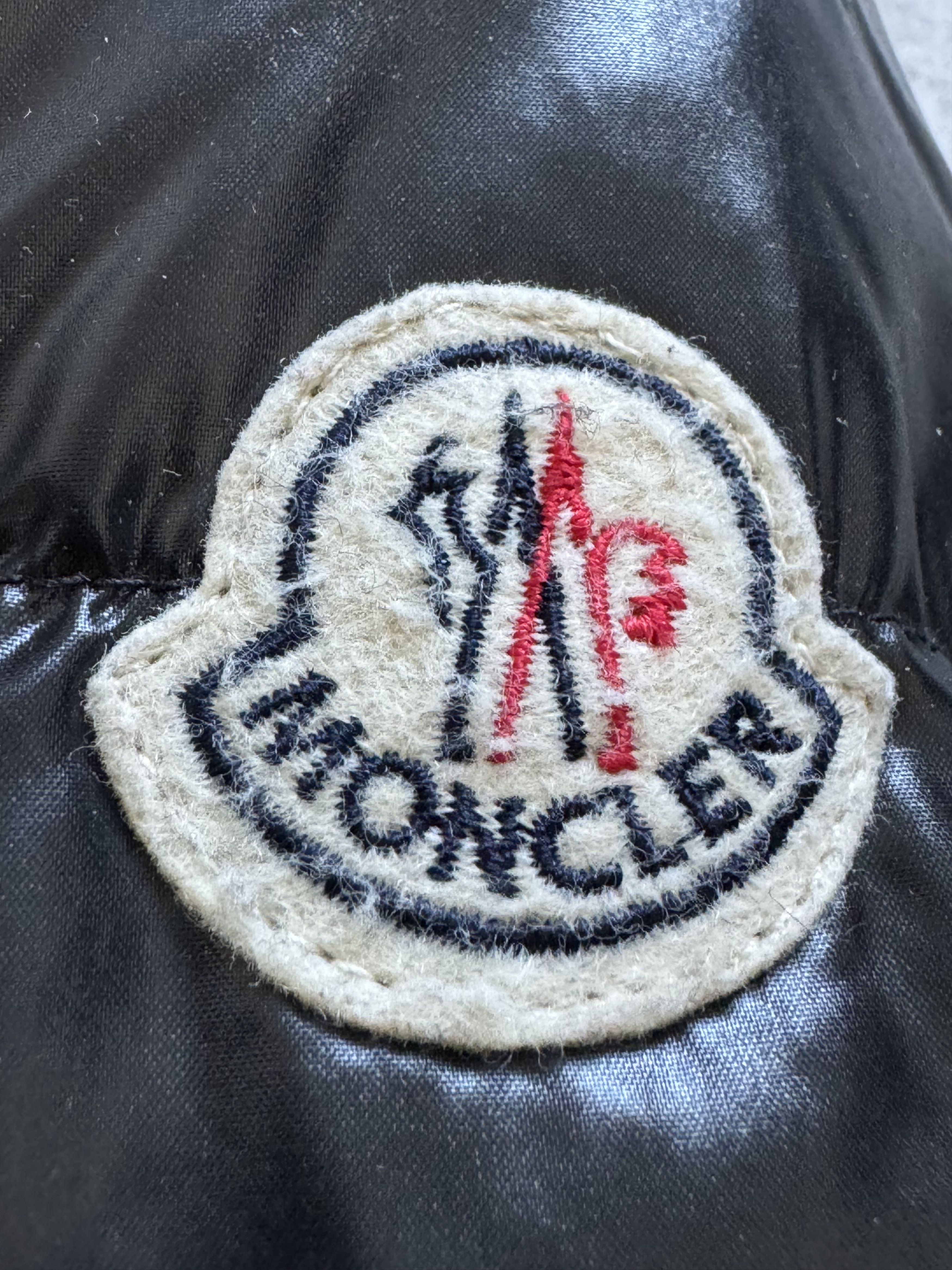 Moncler Moncler Daim black puffer women jacket Size L / US 10 / IT 46 - 11 Thumbnail