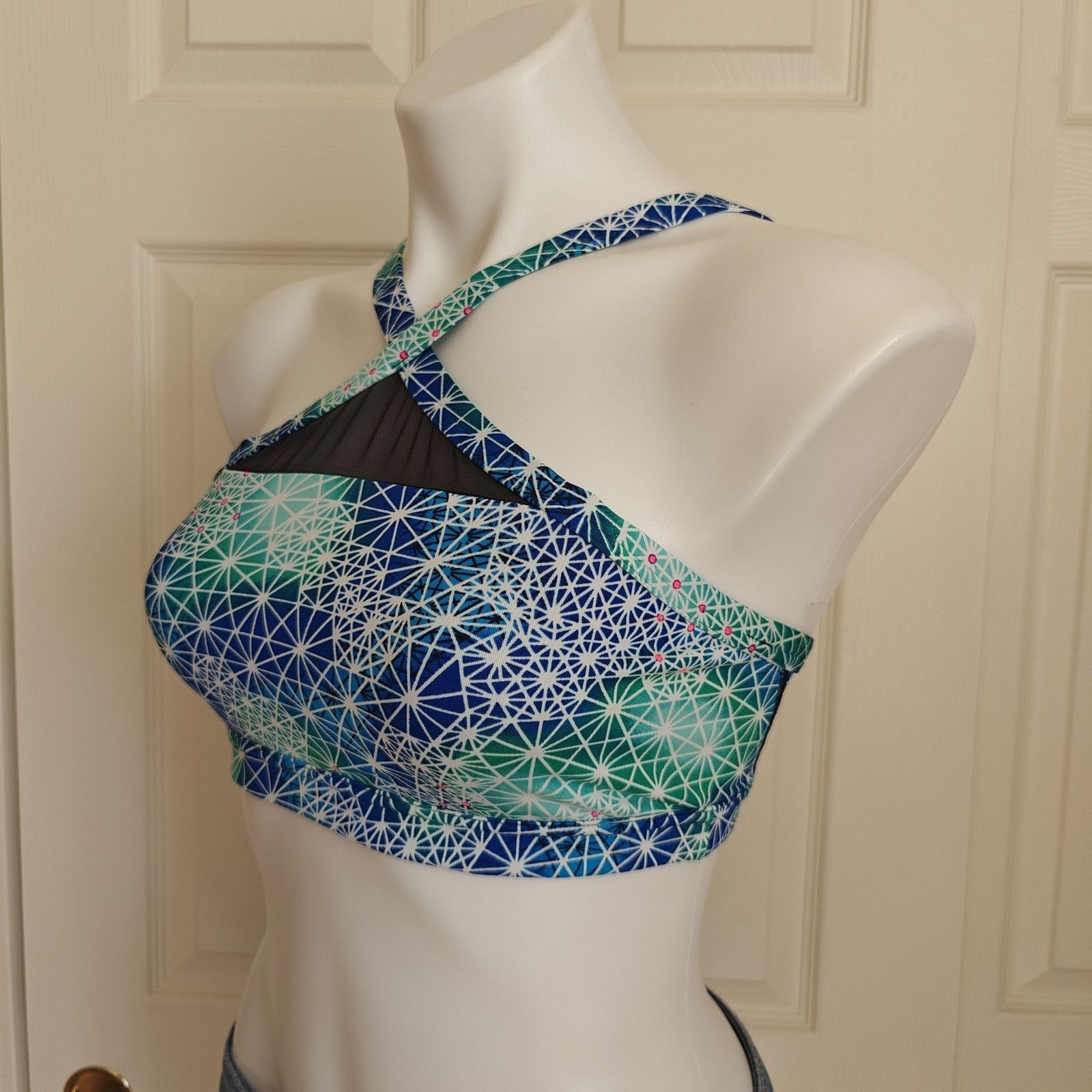 Victoria's Secret VS Victoria Sport starburst cross neck sports bra sz M Size ONE SIZE - 1 Thumbnail