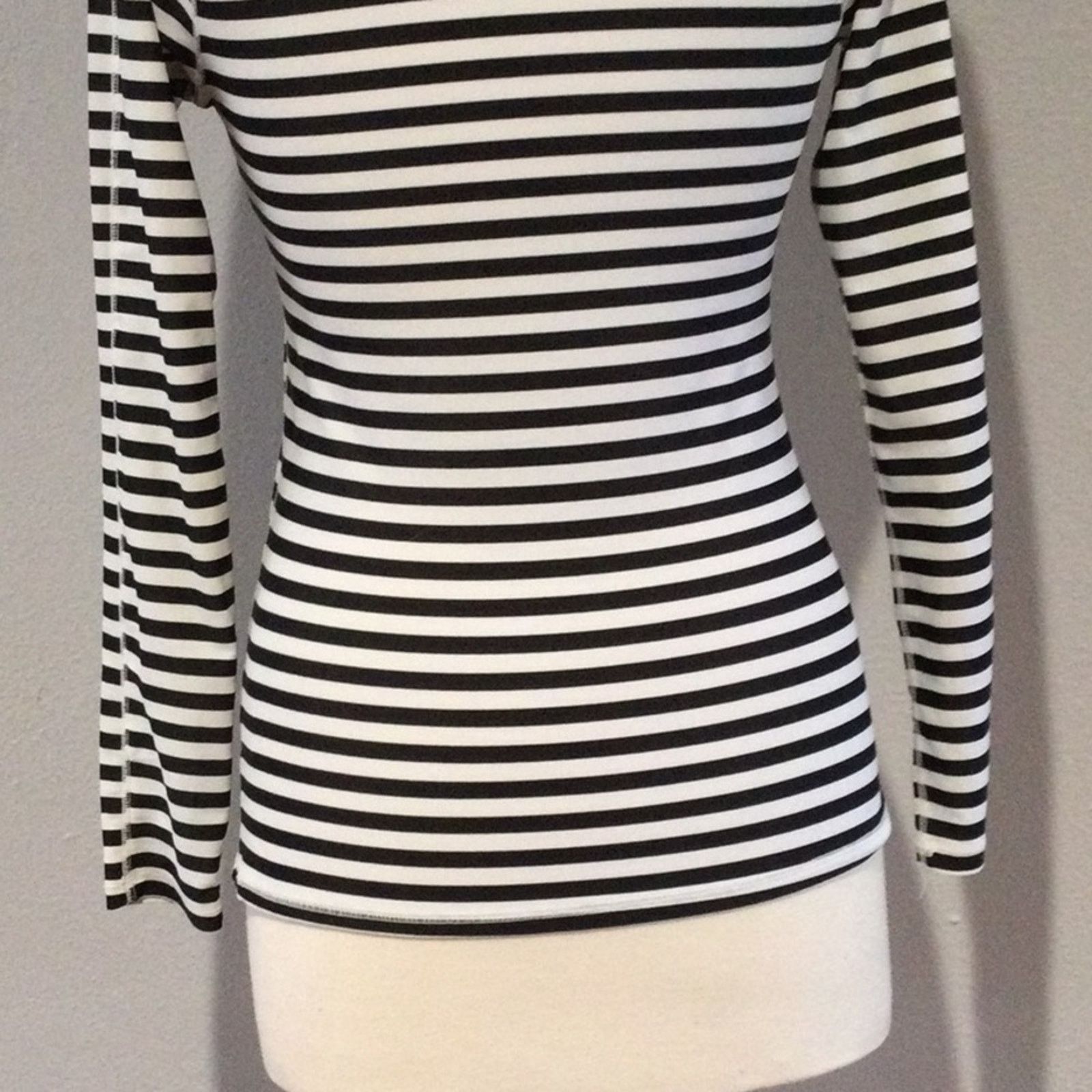 Old Navy Old Navy Black/White Stripe Long Sleeve Bodycon Top M Size M / US 6-8 / IT 42-44 - 9 Thumbnail