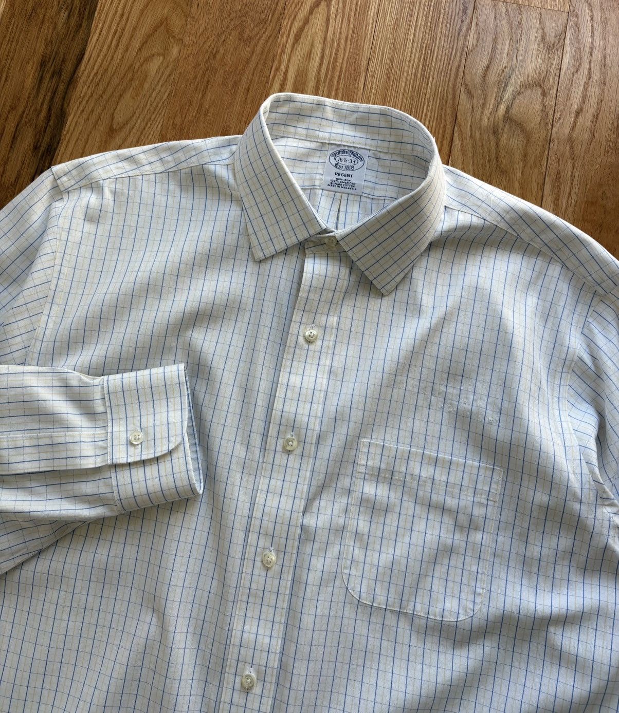 Brooks Brothers Brooks Brothers Regent Check Dress Shirt 16.5 33 L READ Size US L / EU 52-54 / 3 - 1 Thumbnail
