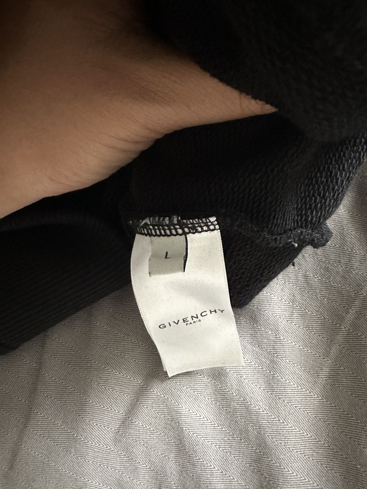 Givenchy Givenchy Paris Logo Print Black Hoodie For Men Size US L / EU 52-54 / 3 - 7 Thumbnail