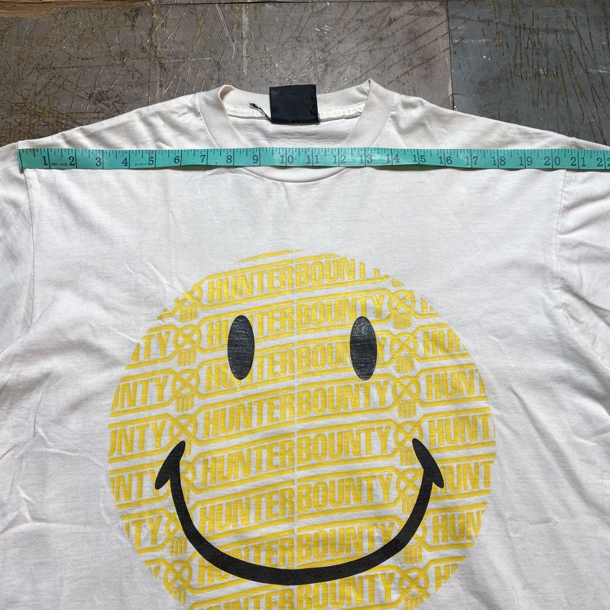 Bounty Hunter × Vintage Vintage Bounty Hunter Smiley Logo Tee Size US L / EU 52-54 / 3 - 9 Thumbnail