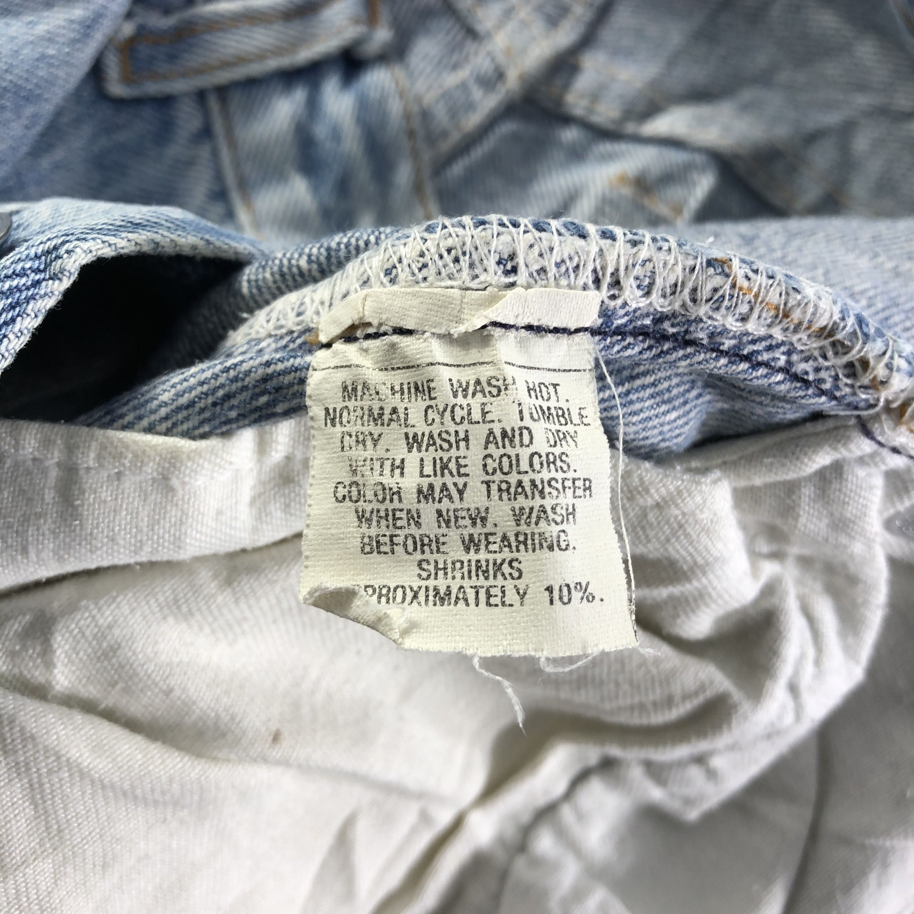 Levi's 90s Vintage Light Wash Levis 501 Jeans-J4537 Size US 26 / EU 42 - 9 Thumbnail