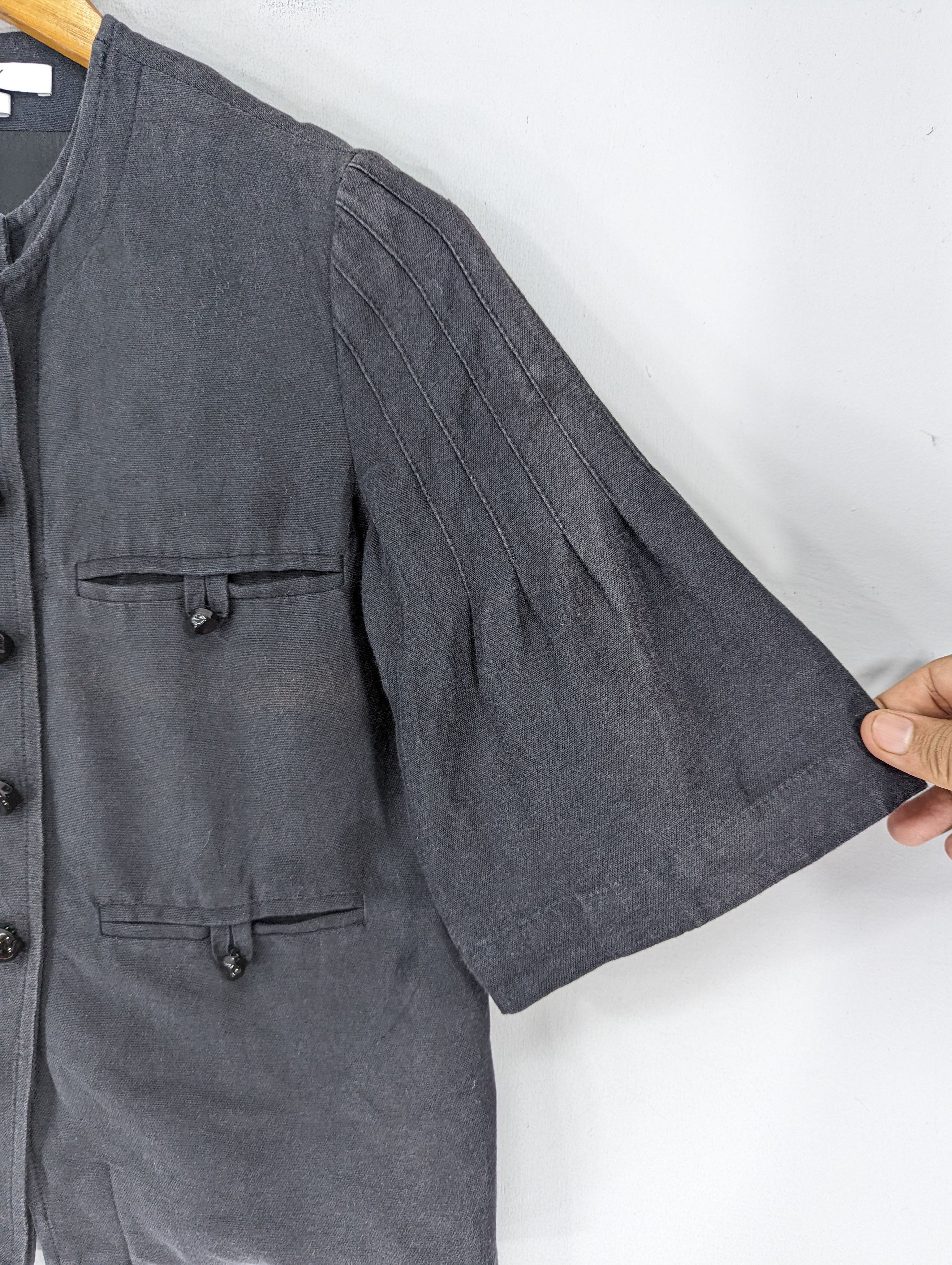 Givenchy 🔥RARE🔥Givenchy Button Ups Distressed Short Jacket Size XS / US 0-2 / IT 36-38 - 5 Thumbnail